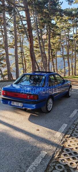 Mazda 323 