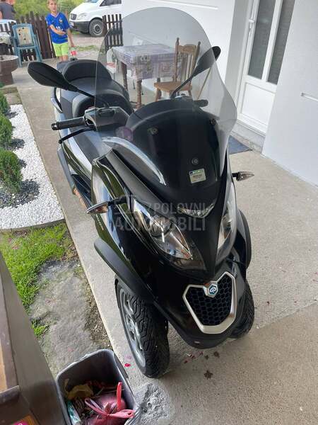 Piaggio mp3 500