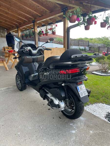 Piaggio mp3 500