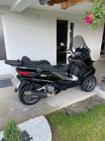Piaggio mp3 500