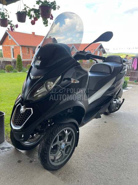 Piaggio mp3 500