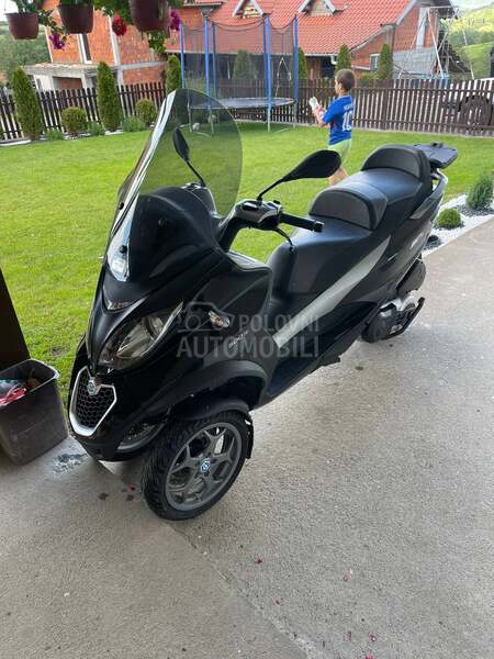 Piaggio mp3 500