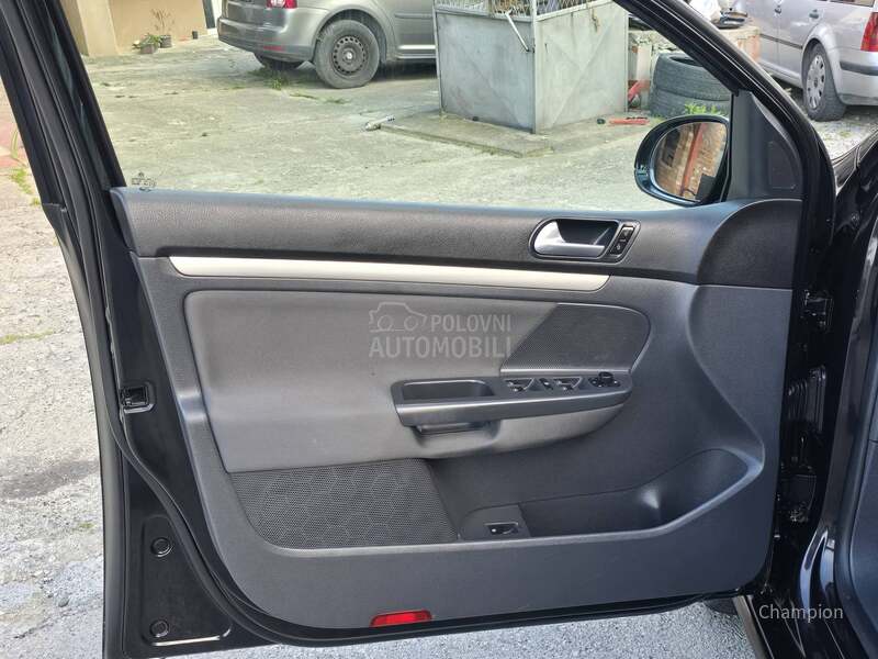Volkswagen Golf 5 1.9 TDI SPORTLINE