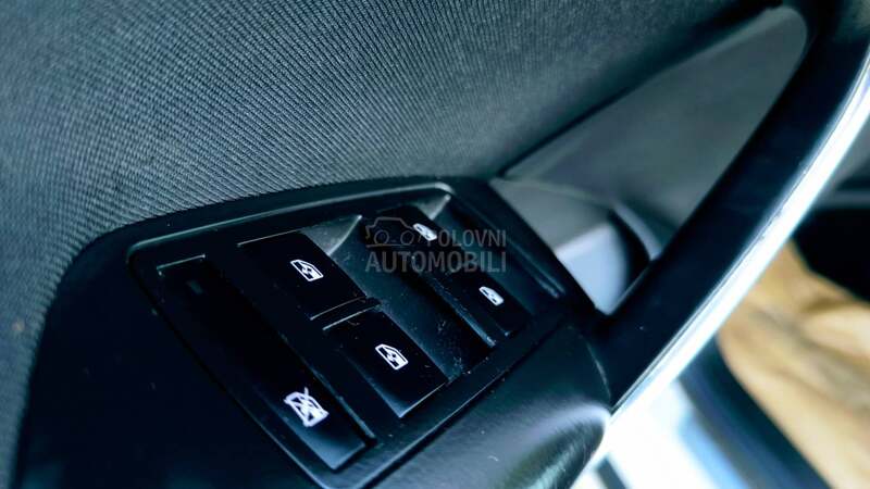 Opel Insignia ECO /NAVVI/ FABRIKA