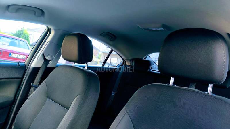 Opel Insignia ECO /NAVVI/ FABRIKA