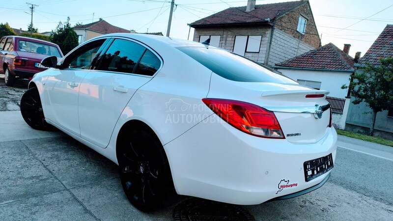 Opel Insignia ECO /NAVVI/ FABRIKA