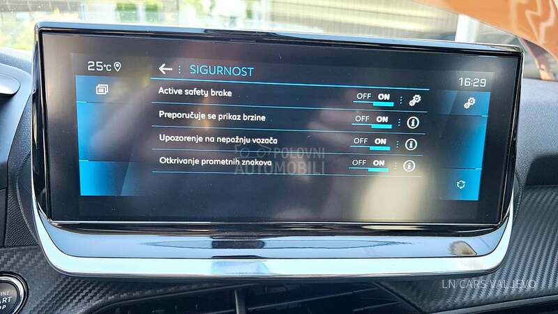 Peugeot 2008 ALLURE/MALA KM/N0V
