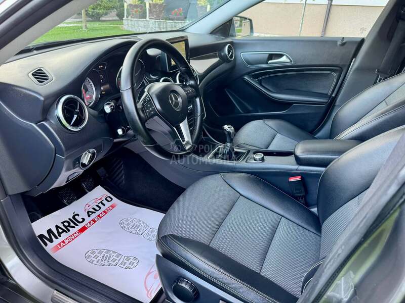Mercedes Benz CLA 180 109K.S  LED