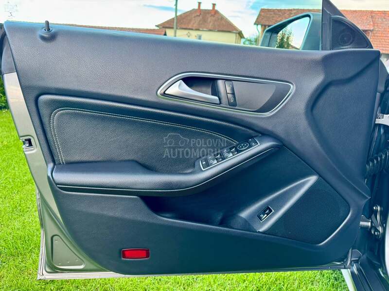 Mercedes Benz CLA 180 109K.S  LED