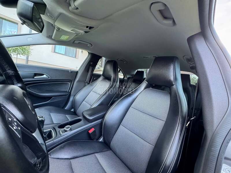 Mercedes Benz CLA 180 109K.S  LED