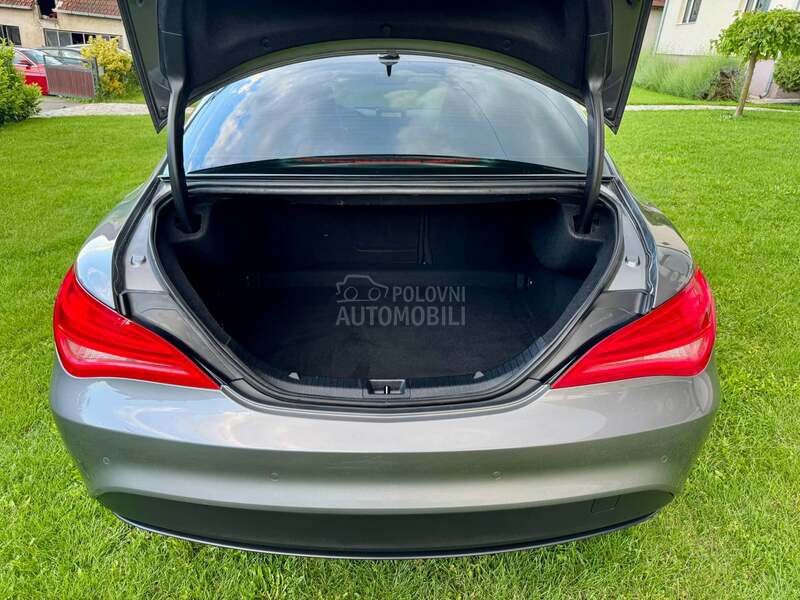 Mercedes Benz CLA 180 109K.S  LED