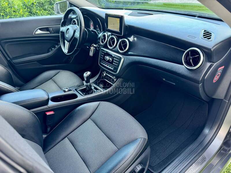 Mercedes Benz CLA 180 109K.S  LED