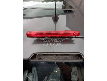 Trece stop svetlo za Peugeot 308
