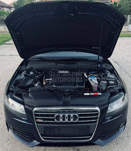 Audi A4 2.0 TDI SLINE NOV