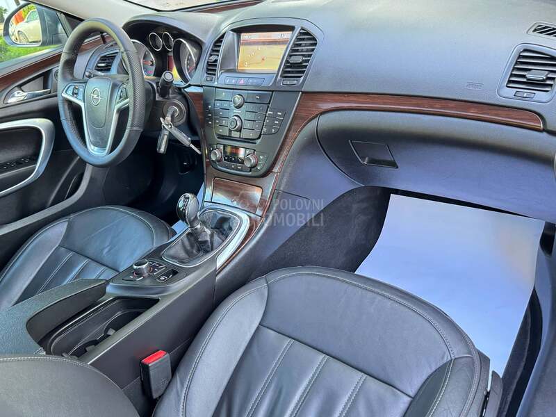 Opel Insignia COSMO/LED/KOŽA/NAV