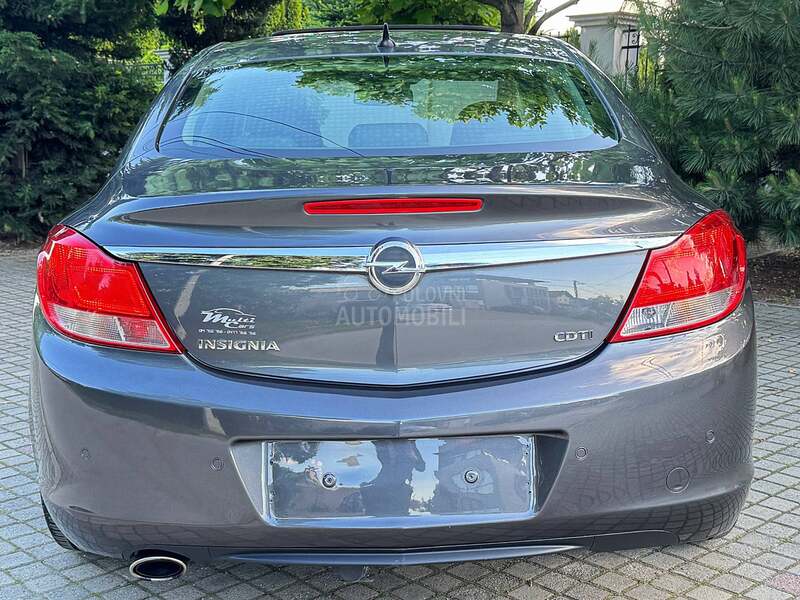 Opel Insignia COSMO/LED/KOŽA/NAV