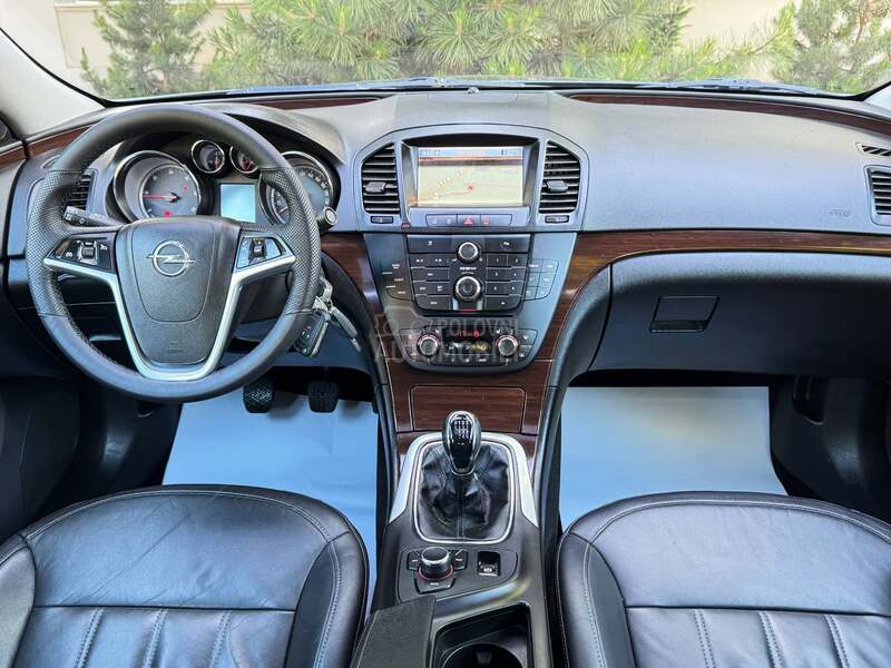 Opel Insignia COSMO/LED/KOŽA/NAV