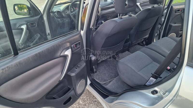 Toyota RAV 4 2.0 D4-D LIMITED