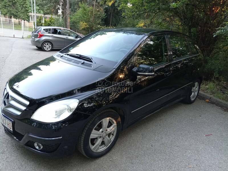 Mercedes Benz B 200 
