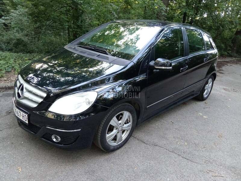 Mercedes Benz B 200 