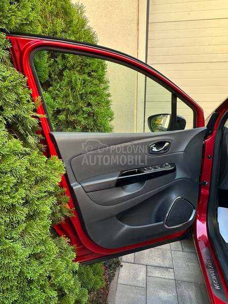 Renault Captur 1.5DCI/HELLY HANSEN