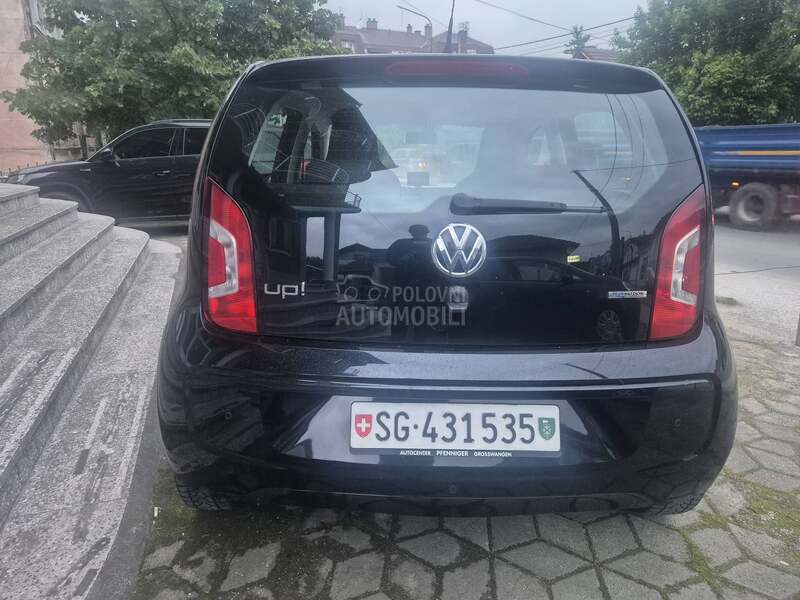Volkswagen up! 1.0 2013