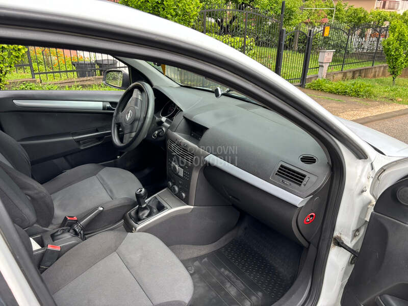 Opel Astra H 1.7 CDTi