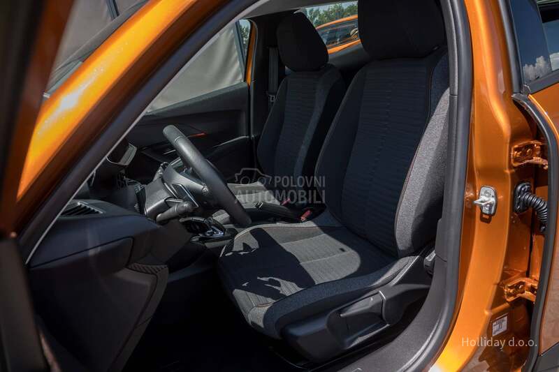 Peugeot 2008 1.2Pure tech Aut