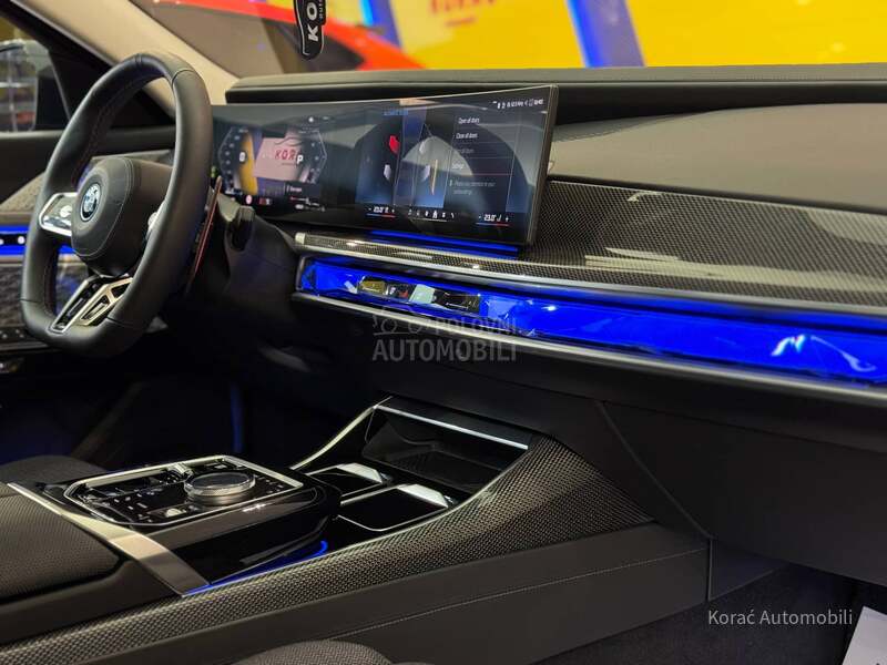 BMW M760e GRAN LUSSO TV SKYL