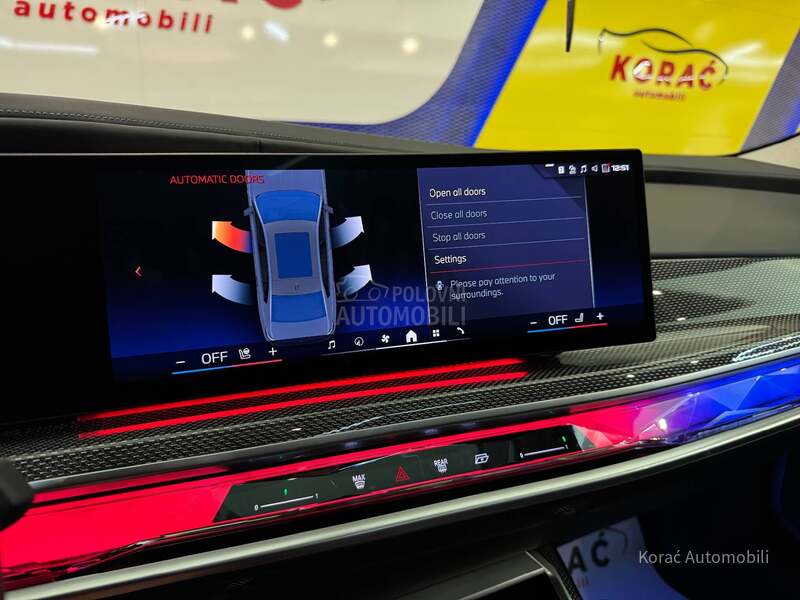 BMW M760e GRAN LUSSO TV SKYL