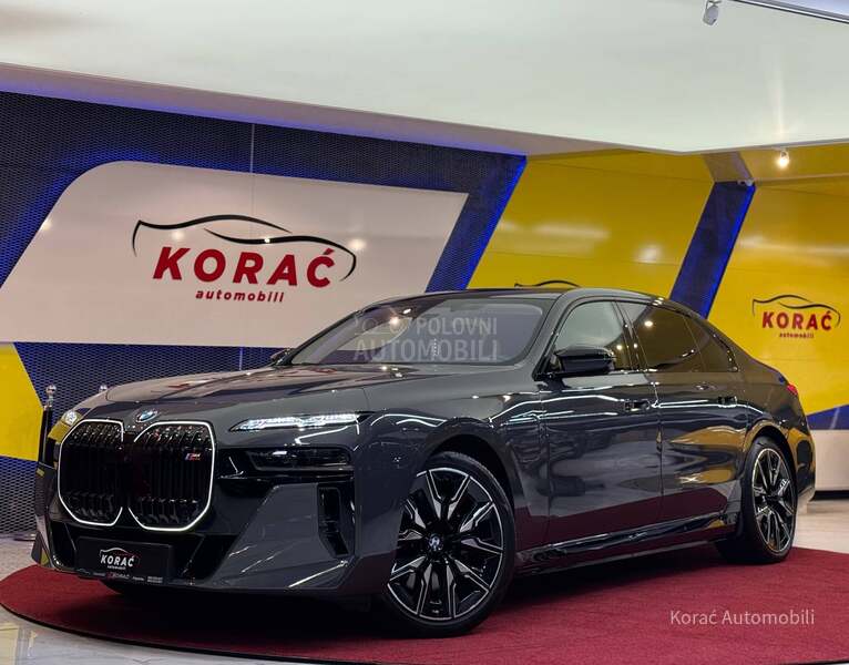 BMW M760e GRAN LUSSO TV SKYL