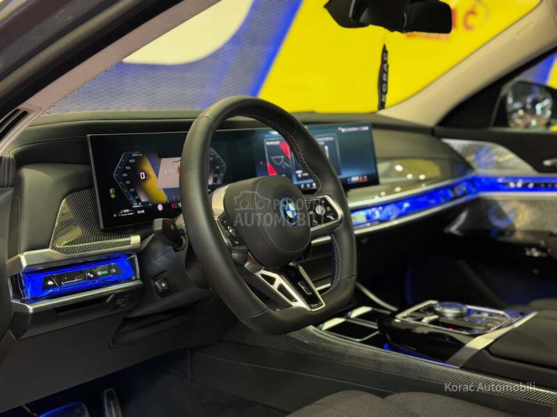 BMW M760e GRAN LUSSO TV SKYL