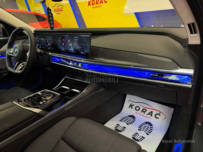 BMW M760e GRAN LUSSO TV SKYL