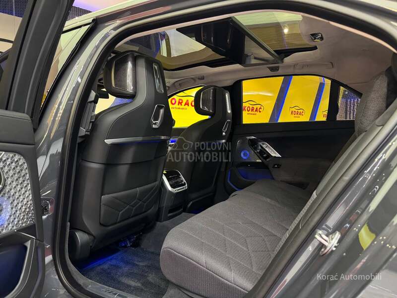 BMW M760e GRAN LUSSO TV SKYL