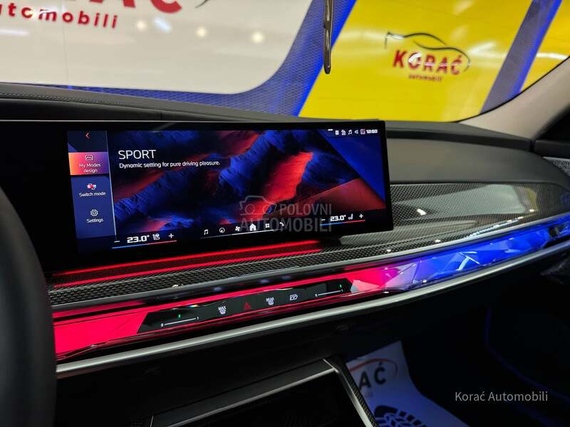 BMW M760e GRAN LUSSO TV SKYL