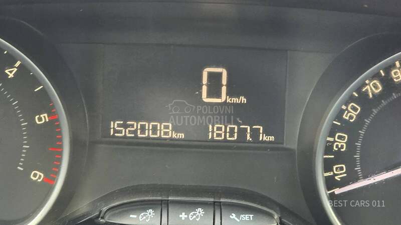 Peugeot 2008 1.5HDI ALLURE