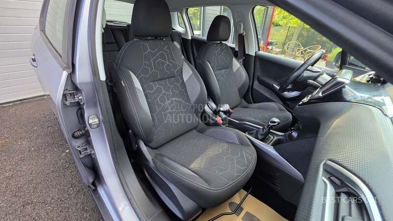 Peugeot 2008 1.5HDI ALLURE