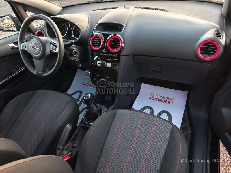 Opel Corsa D 1.4 COSMO