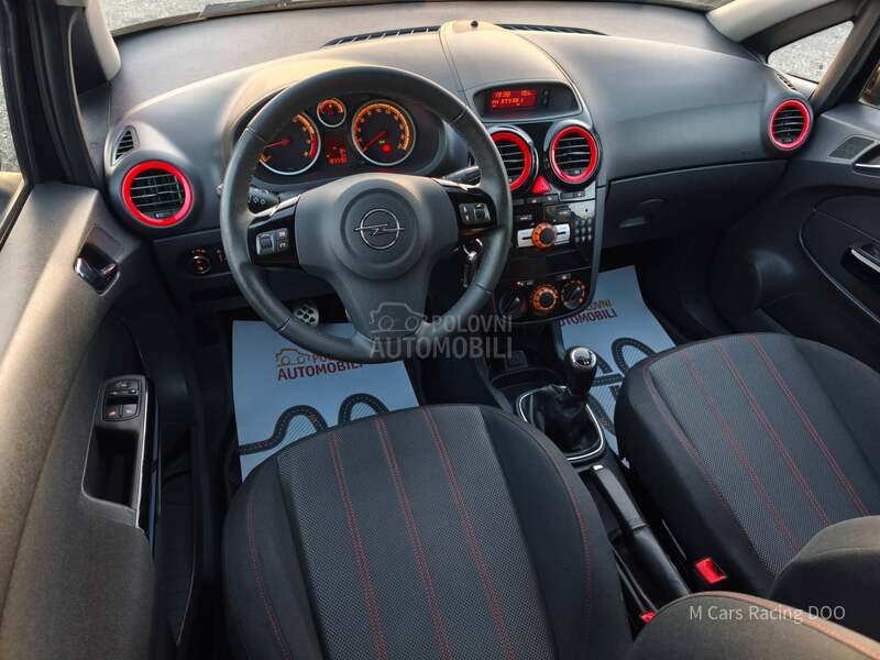 Opel Corsa D 1.4 COSMO