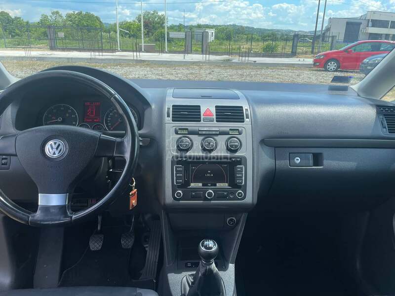 Volkswagen Touran 