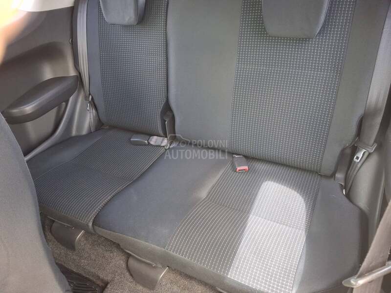 Suzuki Swift 1.3 b