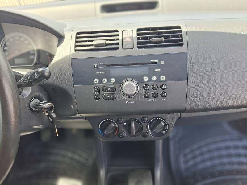 Suzuki Swift 1.3 b