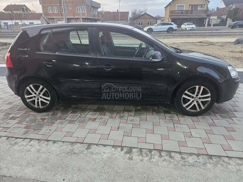 Volkswagen Golf 5 1.6 8v