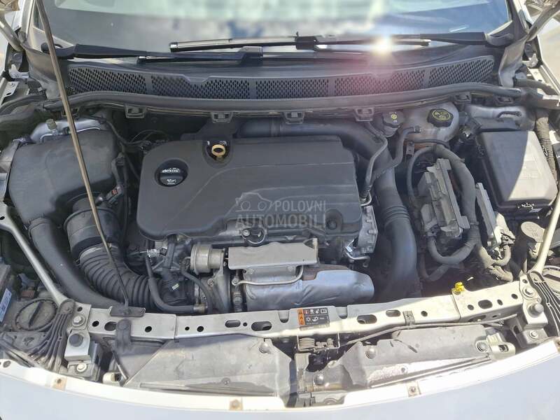 Opel Astra K 1.4 cng