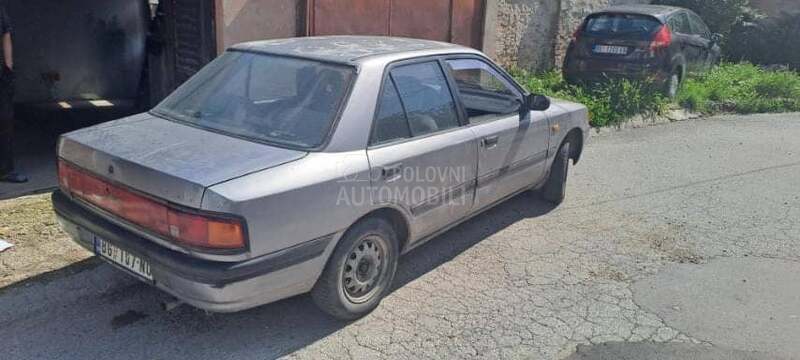 Mazda 323 sedan