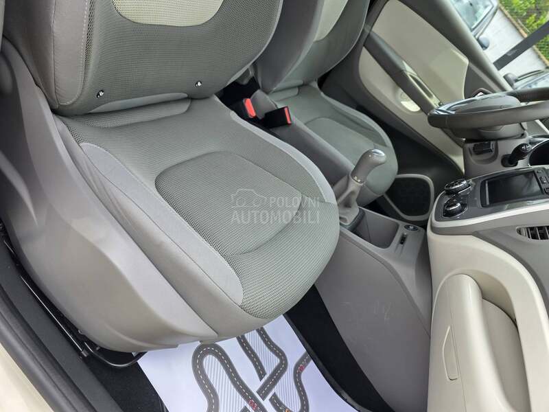 Renault Captur 1.5 DCI/CH/INTENS