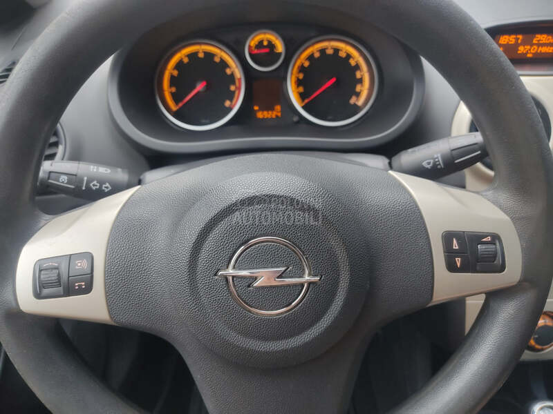 Opel Corsa D 1.0