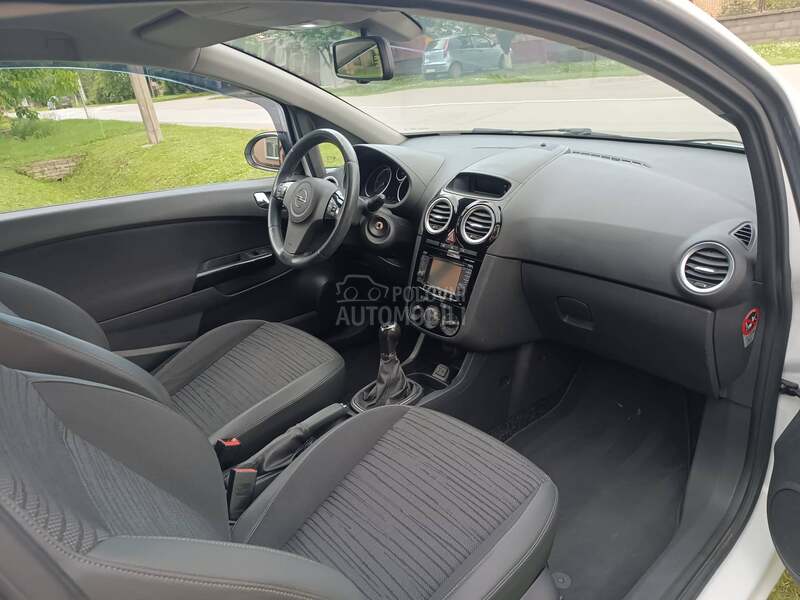 Opel Corsa D 1.3 CDTI COSMO