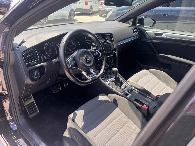 Volkswagen Golf 7 1.4TSI R-line Lounge