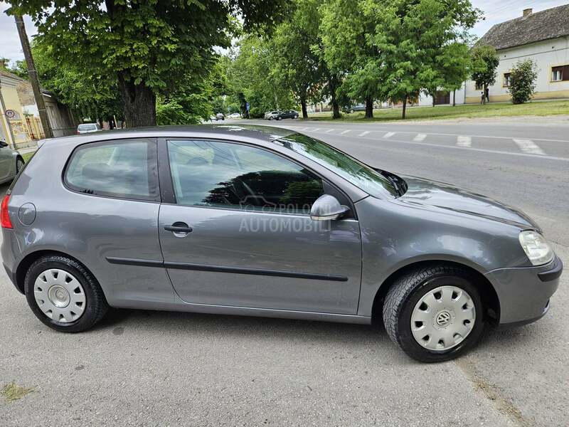 Volkswagen Golf 5 1.4 LUTKICAA